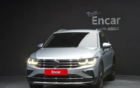 Volkswagen Tiguan II, 2022 год, 2 850 005 рублей, 3 фотография