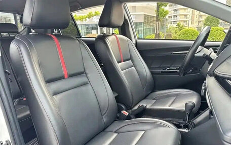 Toyota Yaris XP150 рестайлинг, 2022 год, 1 230 190 рублей, 10 фотография