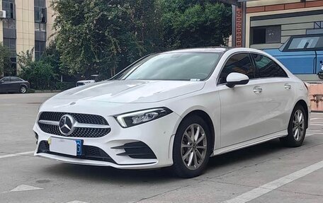 Mercedes-Benz A-Класс, 2022 год, 1 840 000 рублей, 3 фотография