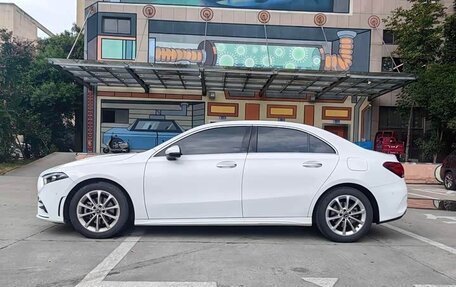 Mercedes-Benz A-Класс, 2022 год, 1 840 000 рублей, 7 фотография