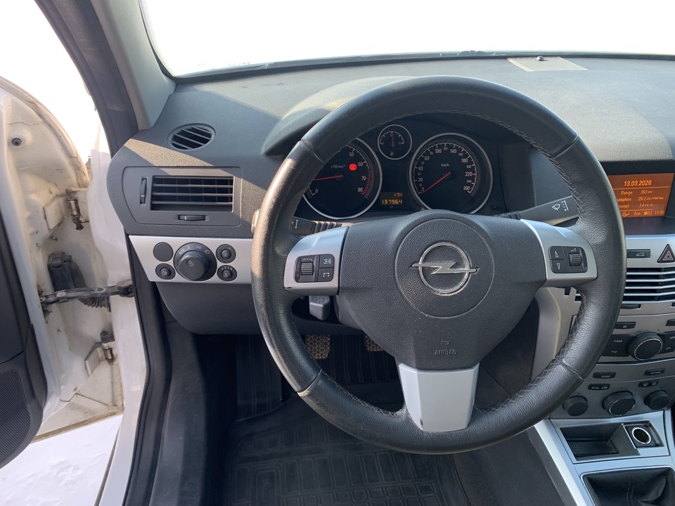 Opel Astra H рестайлинг, 2014 год, 700 000 рублей, 4 фотография