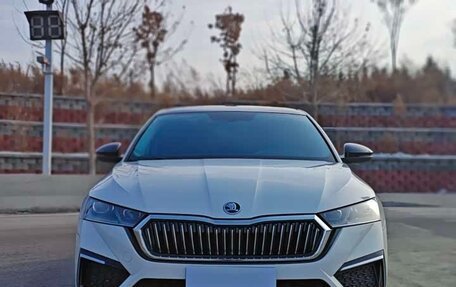 Skoda Octavia IV, 2022 год, 2 110 000 рублей, 2 фотография