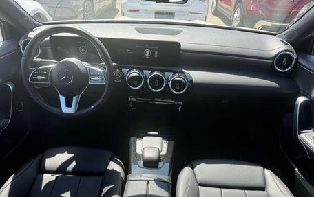 Mercedes-Benz A-Класс, 2022 год, 1 841 000 рублей, 7 фотография