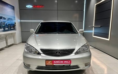 Toyota Camry V40, 2005 год, 750 000 рублей, 2 фотография