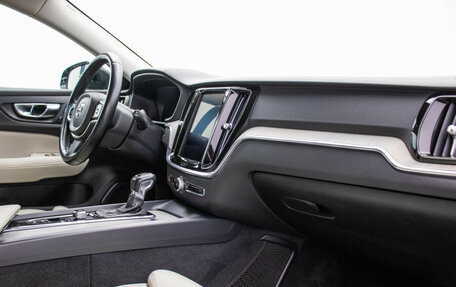 Volvo V60 II, 2020 год, 2 470 000 рублей, 9 фотография