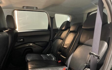 Mitsubishi Outlander III рестайлинг 3, 2006 год, 950 000 рублей, 13 фотография