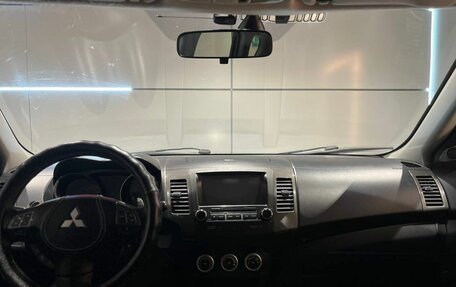 Mitsubishi Outlander III рестайлинг 3, 2006 год, 950 000 рублей, 18 фотография