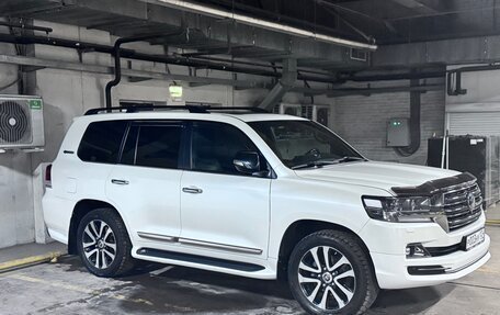 Toyota Land Cruiser 200, 2018 год, 6 400 000 рублей, 2 фотография
