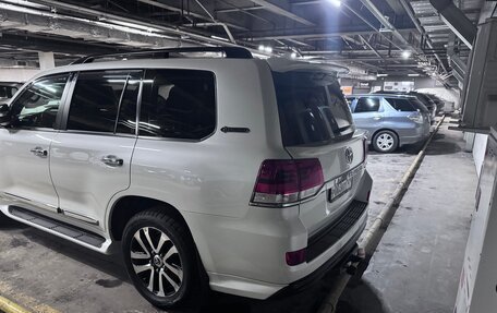Toyota Land Cruiser 200, 2018 год, 6 400 000 рублей, 4 фотография