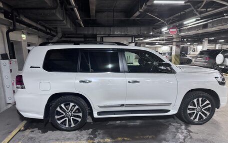 Toyota Land Cruiser 200, 2018 год, 6 400 000 рублей, 7 фотография