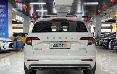 Skoda Karoq I, 2022 год, 2 094 000 рублей, 5 фотография