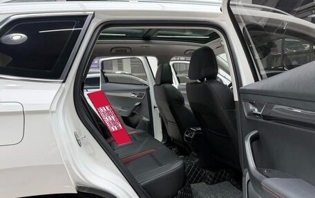 Skoda Karoq I, 2022 год, 2 003 000 рублей, 9 фотография