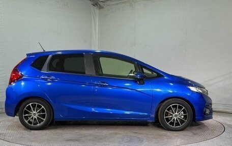 Honda Fit III, 2018 год, 930 000 рублей, 7 фотография