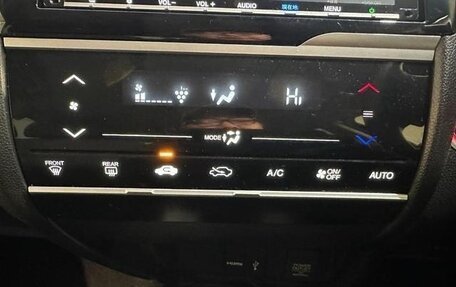 Honda Fit III, 2018 год, 930 000 рублей, 10 фотография