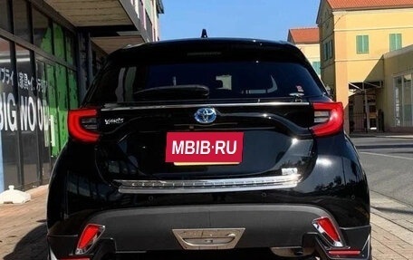Toyota Yaris, 2022 год, 976 027 рублей, 5 фотография
