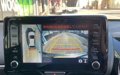 Toyota Yaris, 2022 год, 976 027 рублей, 16 фотография