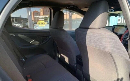 Toyota Yaris, 2022 год, 976 027 рублей, 19 фотография