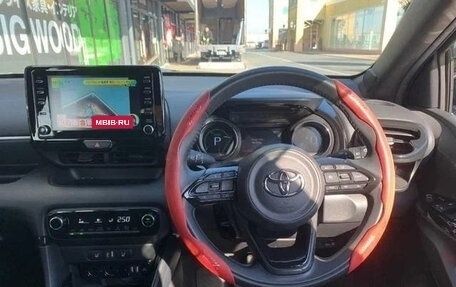Toyota Yaris, 2022 год, 976 027 рублей, 15 фотография