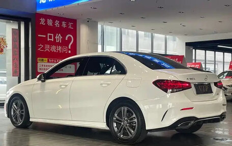 Mercedes-Benz A-Класс, 2022 год, 1 800 010 рублей, 6 фотография