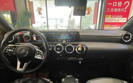 Mercedes-Benz A-Класс, 2022 год, 1 800 010 рублей, 10 фотография