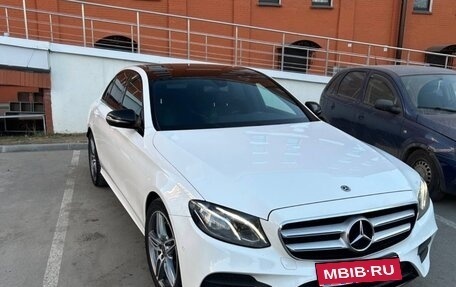 Mercedes-Benz E-Класс, 2018 год, 3 450 000 рублей, 1 фотография