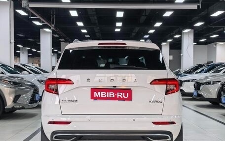 Skoda Karoq I, 2022 год, 2 166 000 рублей, 5 фотография