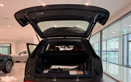 Audi SQ7, 2026 год, 16 740 777 рублей, 15 фотография