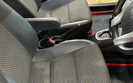 Toyota Aqua I, 2015 год, 1 300 000 рублей, 26 фотография