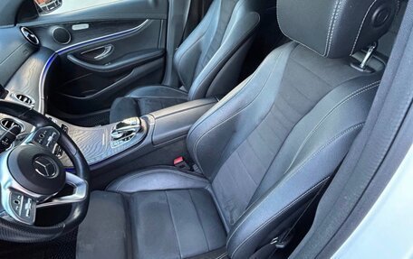 Mercedes-Benz E-Класс, 2018 год, 3 450 000 рублей, 8 фотография