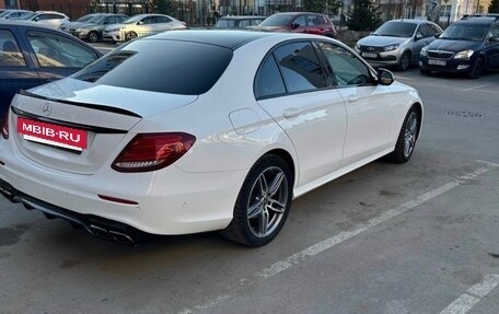 Mercedes-Benz E-Класс, 2018 год, 3 450 000 рублей, 3 фотография