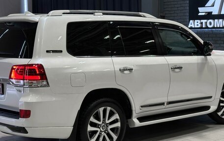 Toyota Land Cruiser 200, 2016 год, 6 400 000 рублей, 7 фотография