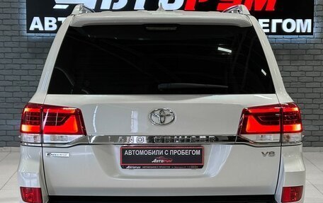 Toyota Land Cruiser 200, 2016 год, 6 400 000 рублей, 9 фотография