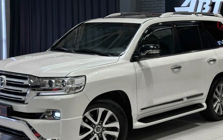 Toyota Land Cruiser 200, 2016 год, 6 400 000 рублей, 2 фотография
