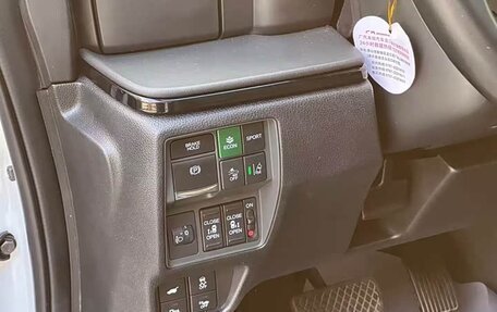 Honda Odyssey IV, 2023 год, 4 655 000 рублей, 18 фотография