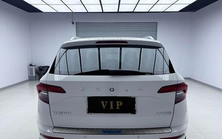 Skoda Karoq I, 2022 год, 2 154 000 рублей, 5 фотография