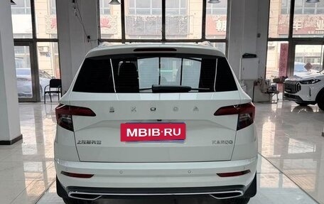 Skoda Karoq I, 2022 год, 1 910 000 рублей, 5 фотография