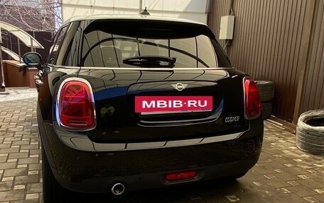 MINI Hatch, 2020 год, 2 600 000 рублей, 7 фотография