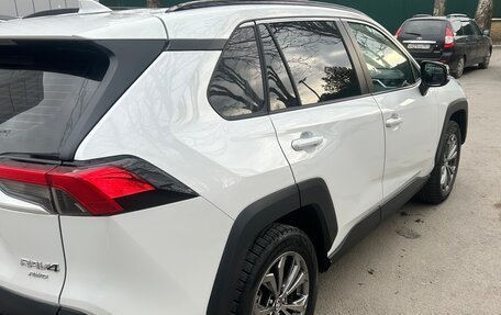 Toyota RAV4, 2024 год, 3 950 000 рублей, 4 фотография