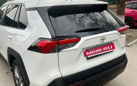 Toyota RAV4, 2024 год, 3 950 000 рублей, 5 фотография