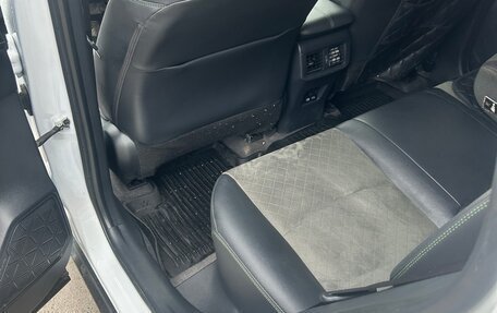 Toyota RAV4, 2024 год, 3 950 000 рублей, 8 фотография