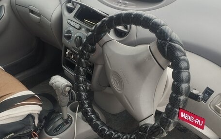 Toyota Platz, 2000 год, 400 000 рублей, 19 фотография