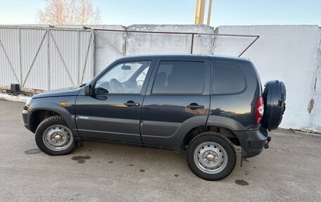 Chevrolet Niva I рестайлинг, 2010 год, 285 000 рублей, 3 фотография