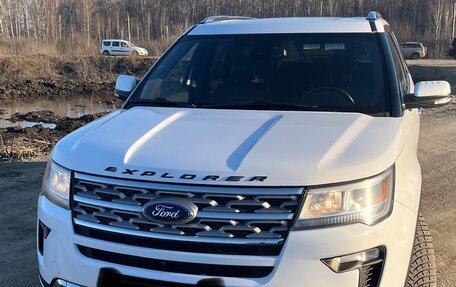 Ford Explorer VI, 2018 год, 4 200 000 рублей, 3 фотография