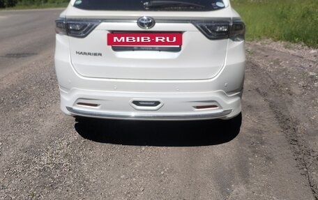 Toyota Harrier, 2015 год, 2 400 000 рублей, 3 фотография