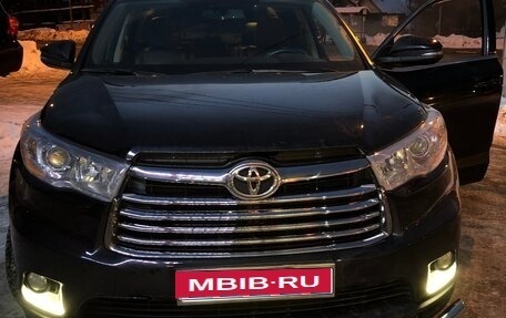 Toyota Highlander III, 2015 год, 2 500 000 рублей, 1 фотография