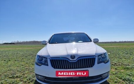 Skoda Superb III рестайлинг, 2013 год, 1 050 000 рублей, 3 фотография