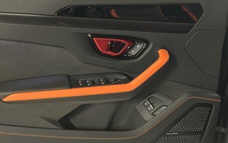 Lamborghini Urus I, 2025 год, 38 990 000 рублей, 17 фотография