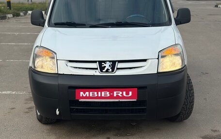 Peugeot Partner II рестайлинг 2, 2010 год, 299 999 рублей, 2 фотография