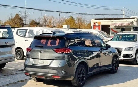 Chevrolet Orlando, 2022 год, 1 200 000 рублей, 4 фотография