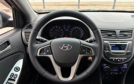 Hyundai Solaris II рестайлинг, 2015 год, 1 095 000 рублей, 12 фотография